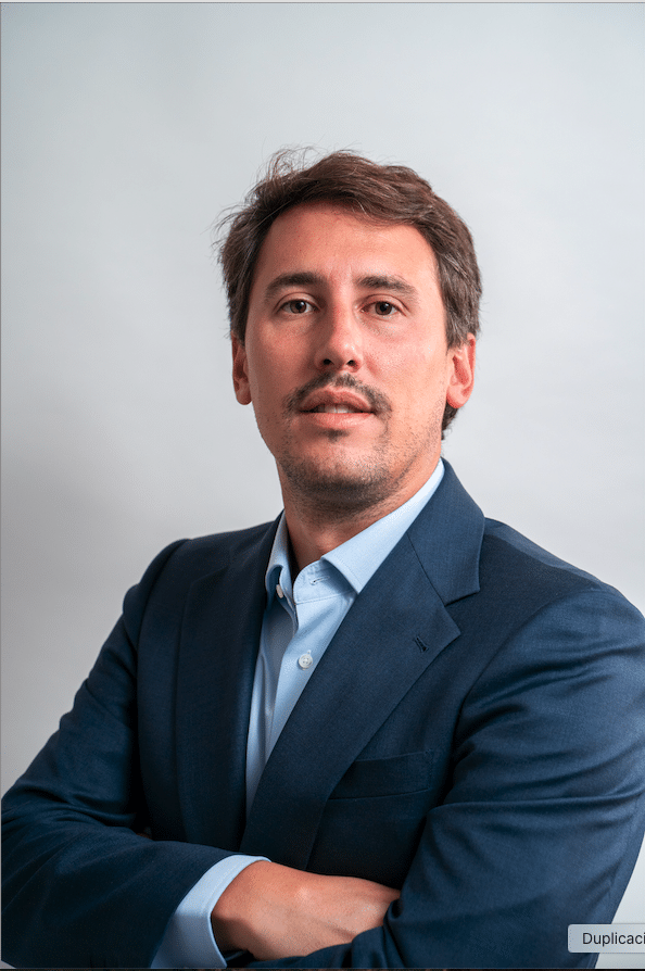 diego searle - socio 4dlegal